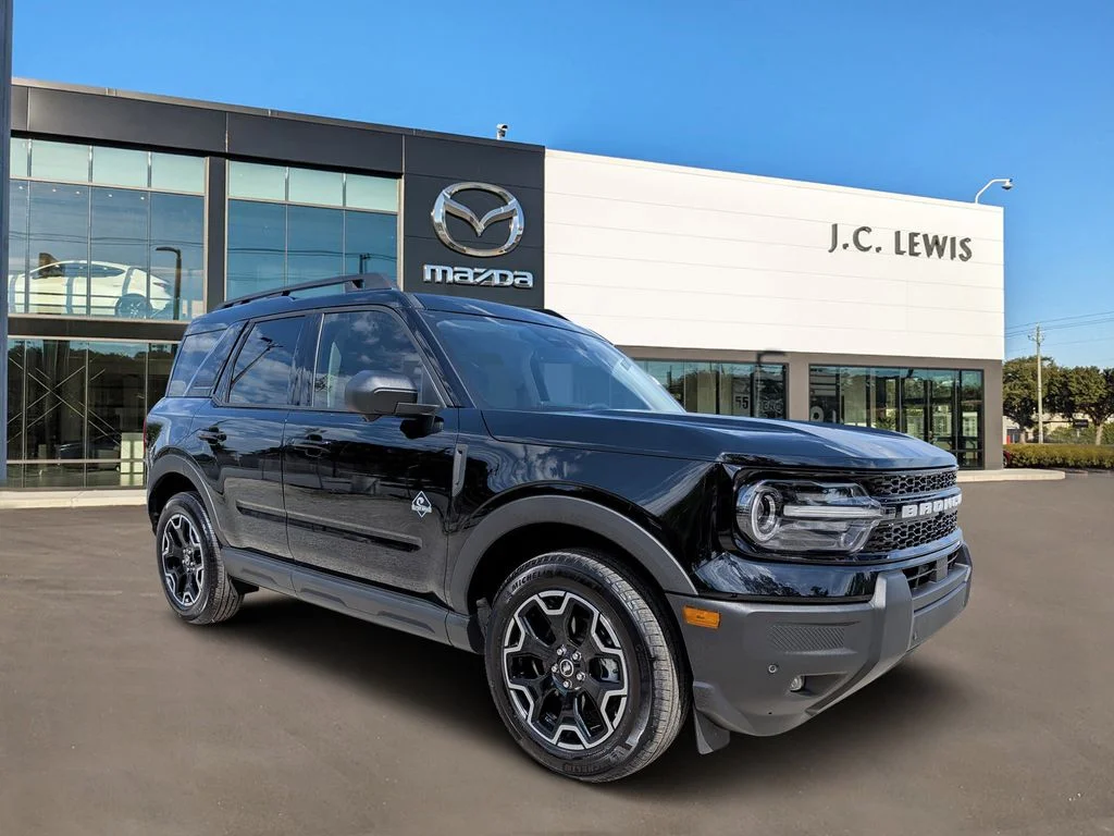 Used 2025 Black Ford Outer Banks image 1