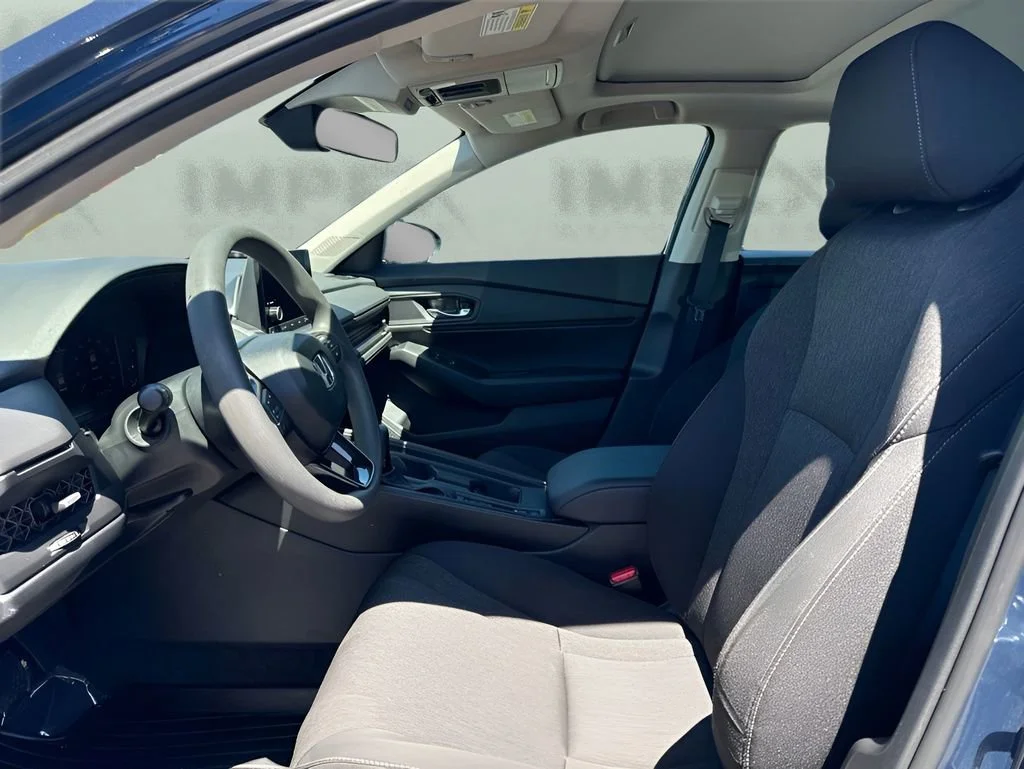 Used 2024  Honda EX image 9