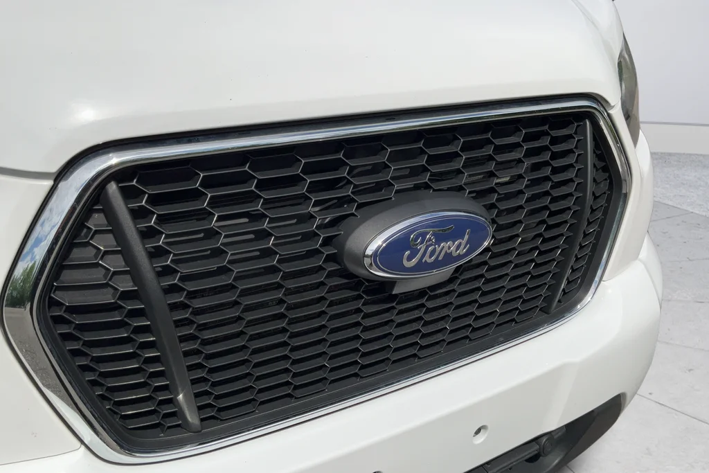 2024 Ford Transit Passenger Van XLT - Photo 30