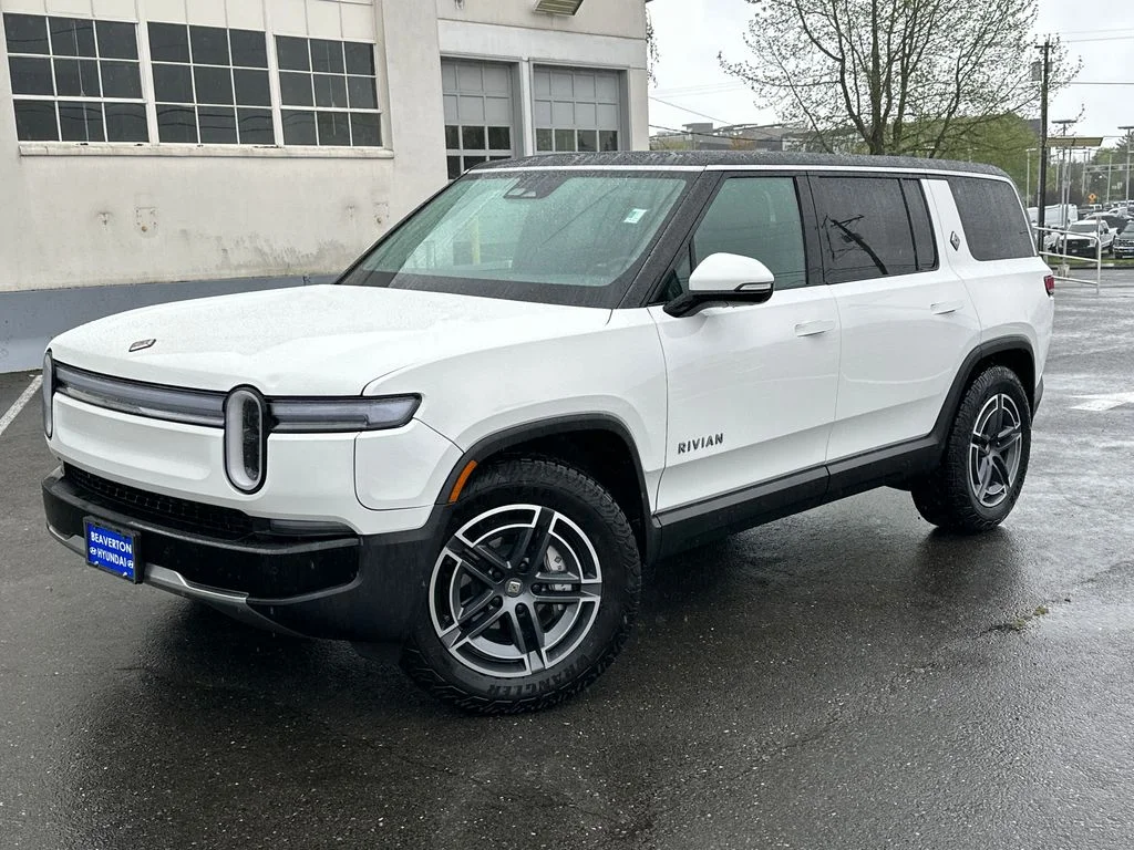 2025 Rivian R1S Adventure Dual Standard's photo