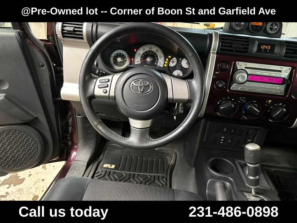 Used 2007 Red Toyota Base image 17