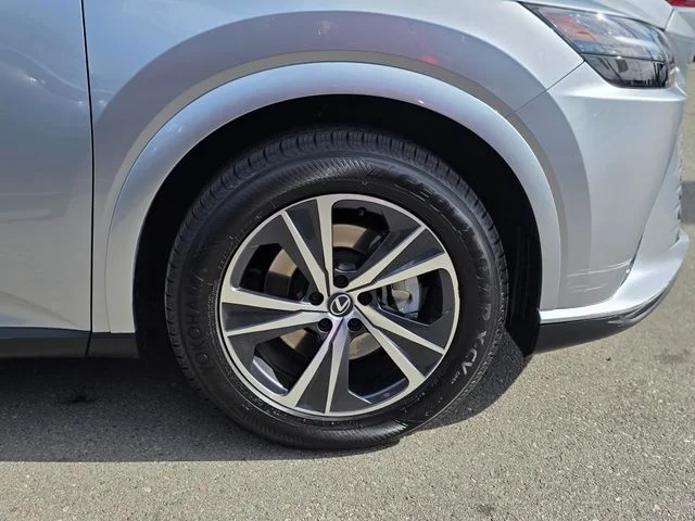 Used 2023 Silver Lexus 350h Premium image 8