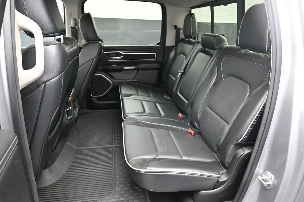 Used 2022 Silver Ram Laramie image 18