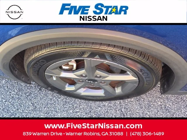 Used 2025 Blue Kia LXS image 17
