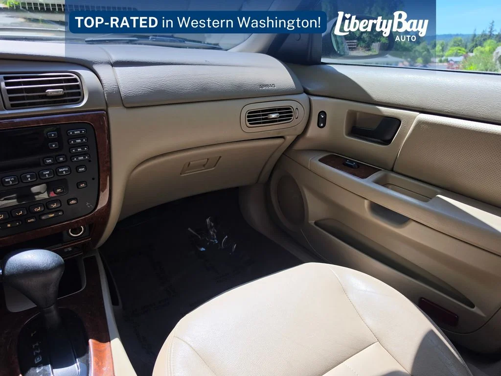 Used 2004 Beige Mercury LS image 13