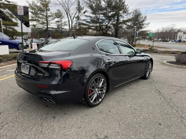 Used 2022 Nero Ribelle Metallic Maserati Modena Q4 ~NERO/ROSSO /Pieno Fiore image 4