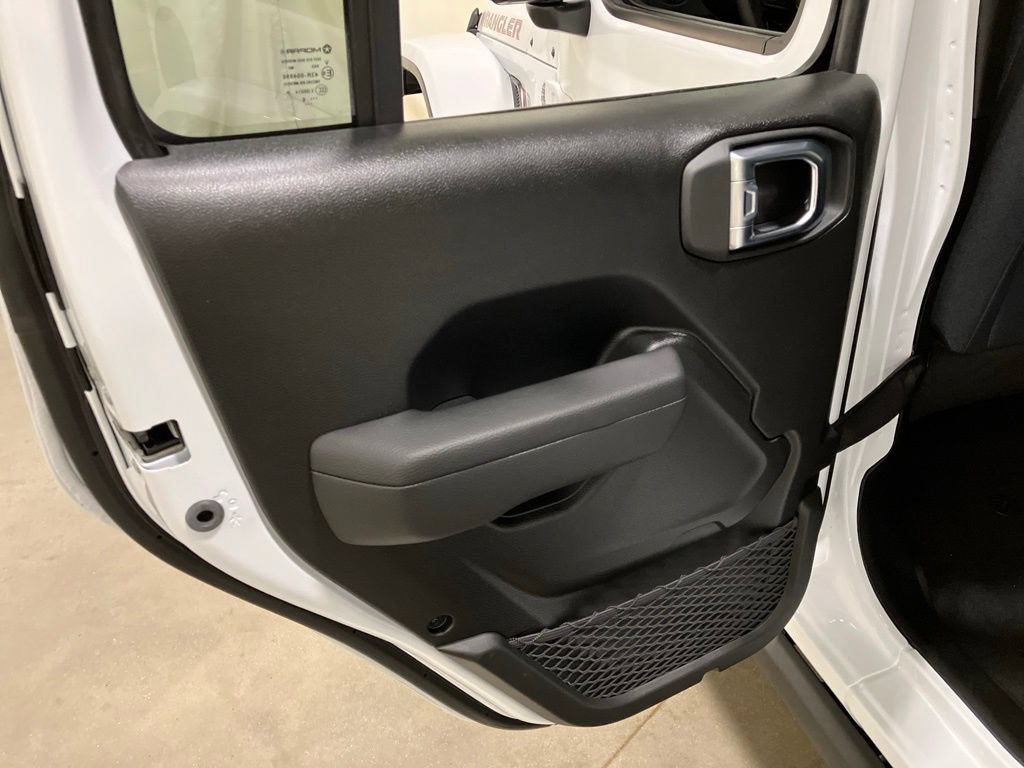 New 2026 Bright White Clearcoat Jeep  image 14
