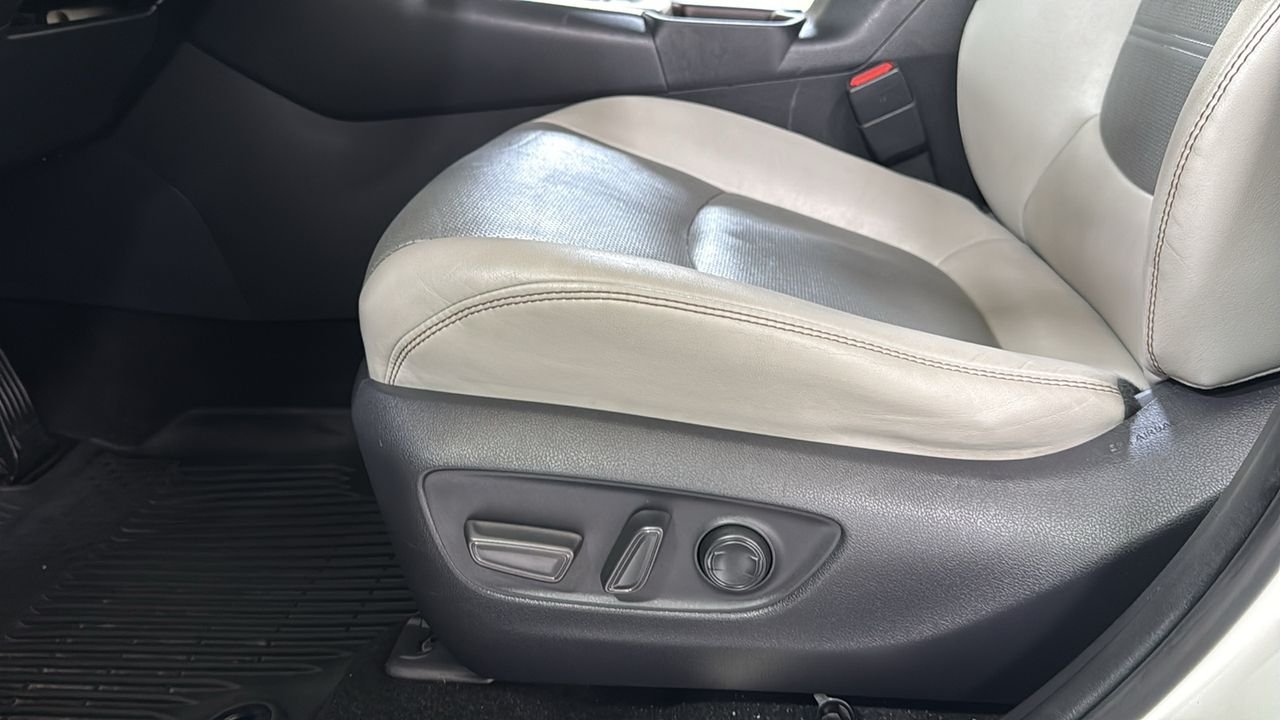 Certified Used 2019 White Toyota Limited image 14