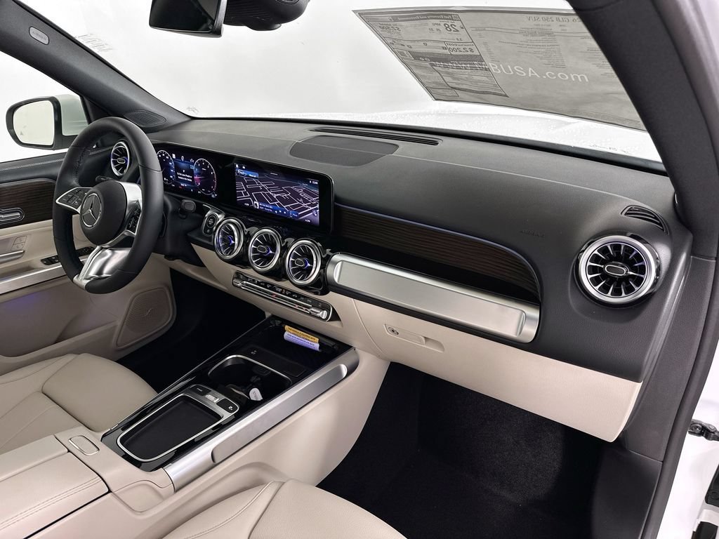 New 2026 Polar White Mercedes-Benz GLB 250 image 61