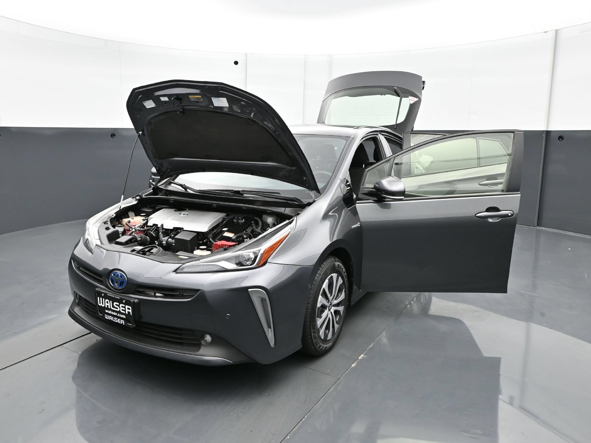 Used 2019 Magnetic Gray Metallic Toyota LE AWD-e image 30