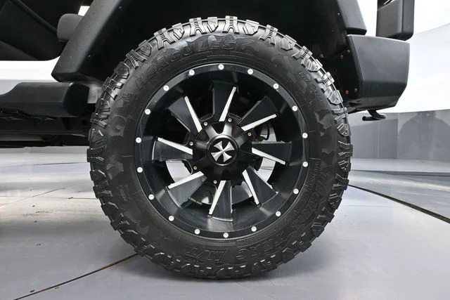 2012 Jeep Wrangler Unlimited Rubicon - Photo 12