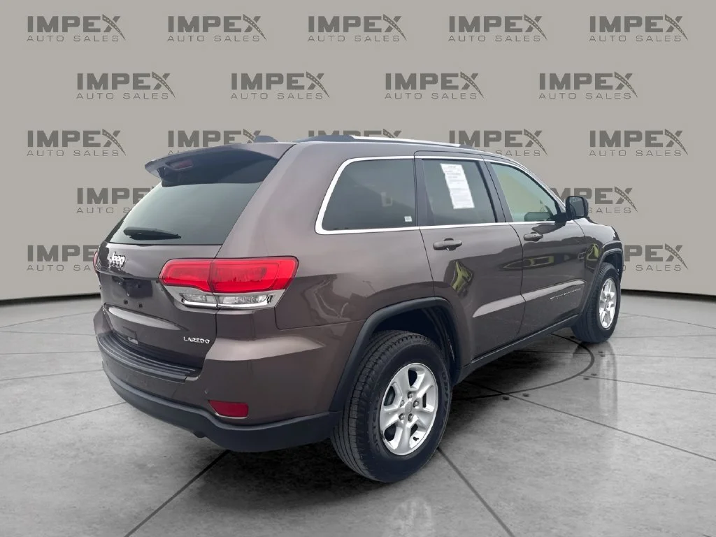 Used 2017 Brown Jeep Laredo image 5
