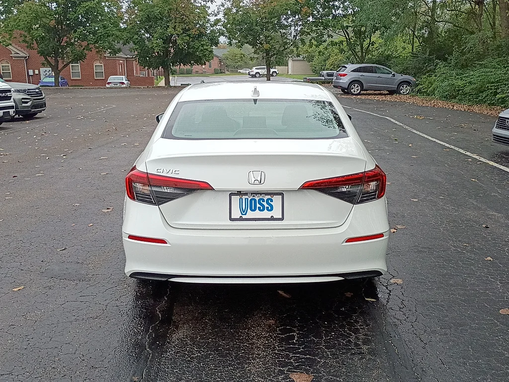 Certified Used 2022 WHITE Honda EX image 4