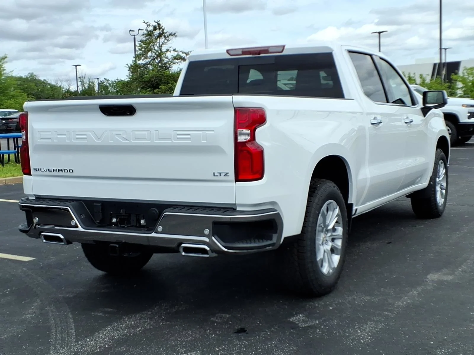 New 2026 Summit White Chevrolet LTZ image 16