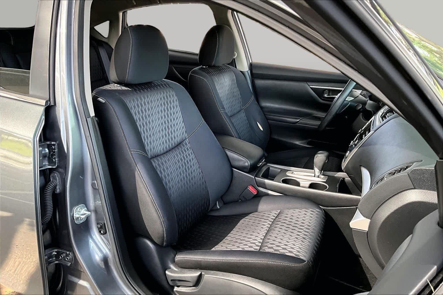 Used 2018 Gun Metallic Nissan 2.5 S image 8