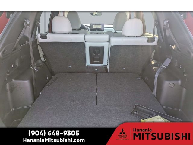 Used 2025 Red Mitsubishi SE image 12
