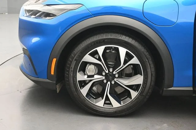 Certified Used 2025 Velocity Blue Metallic Ford Select image 33