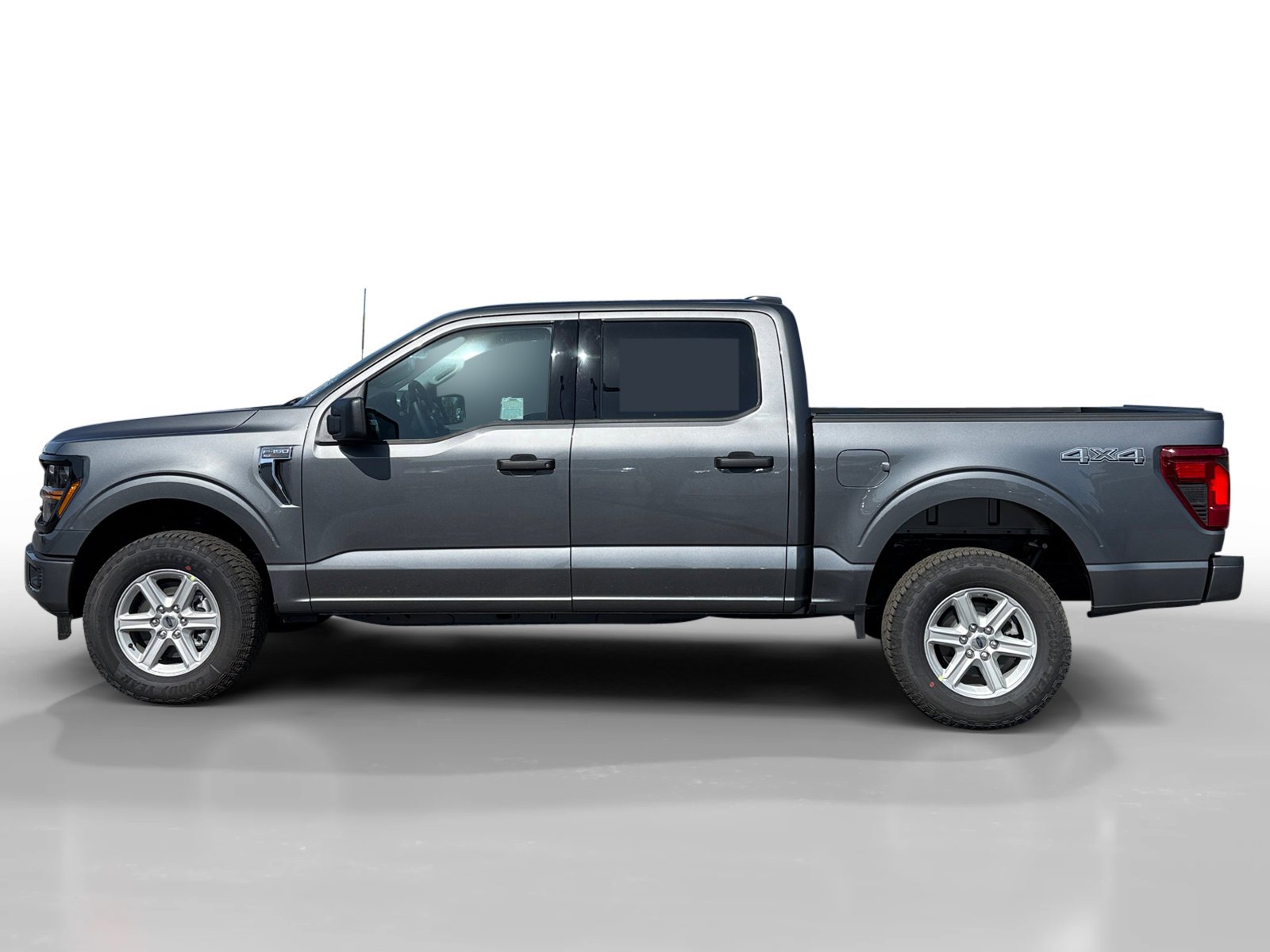 New 2026 Carbonized Gray Metallic Ford XLT image 2