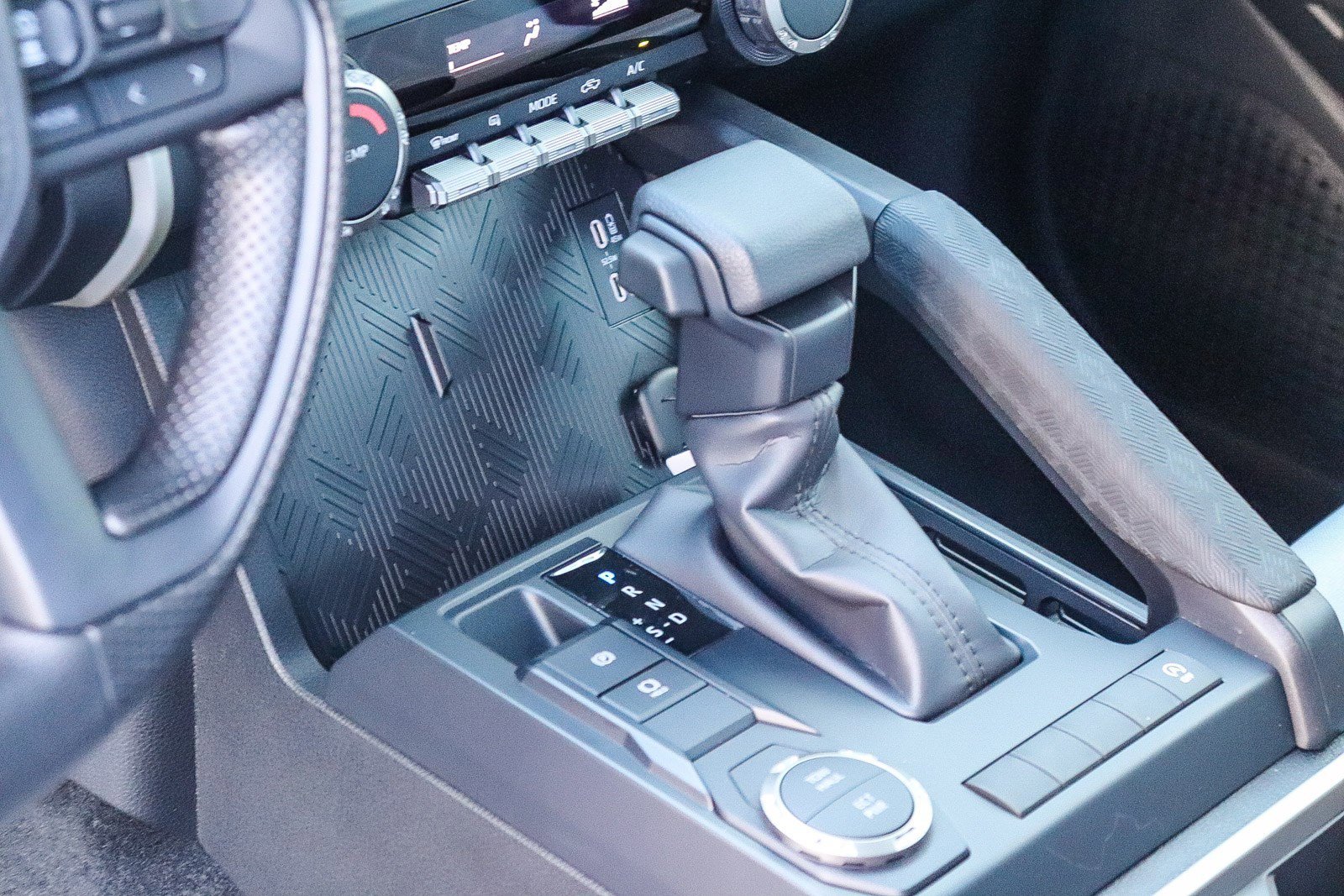 2025 Toyota Tacoma SR5 - Photo 23