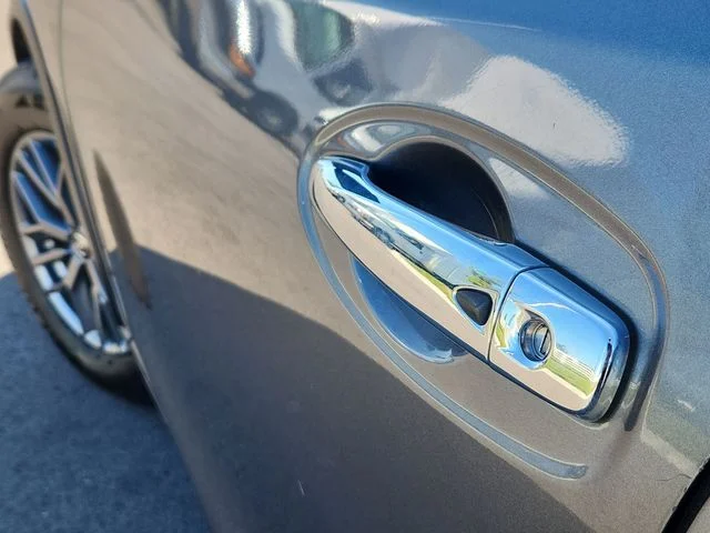 Used 2019 Gray Nissan SV image 19