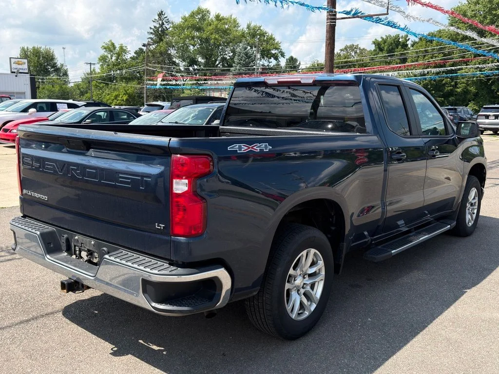 Used 2020 Blue Chevrolet LT image 7