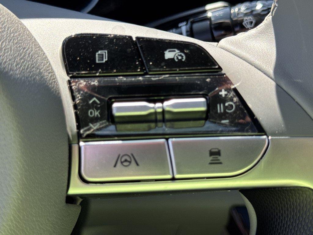 New 2025 Gray Hyundai SEL Convenience image 27