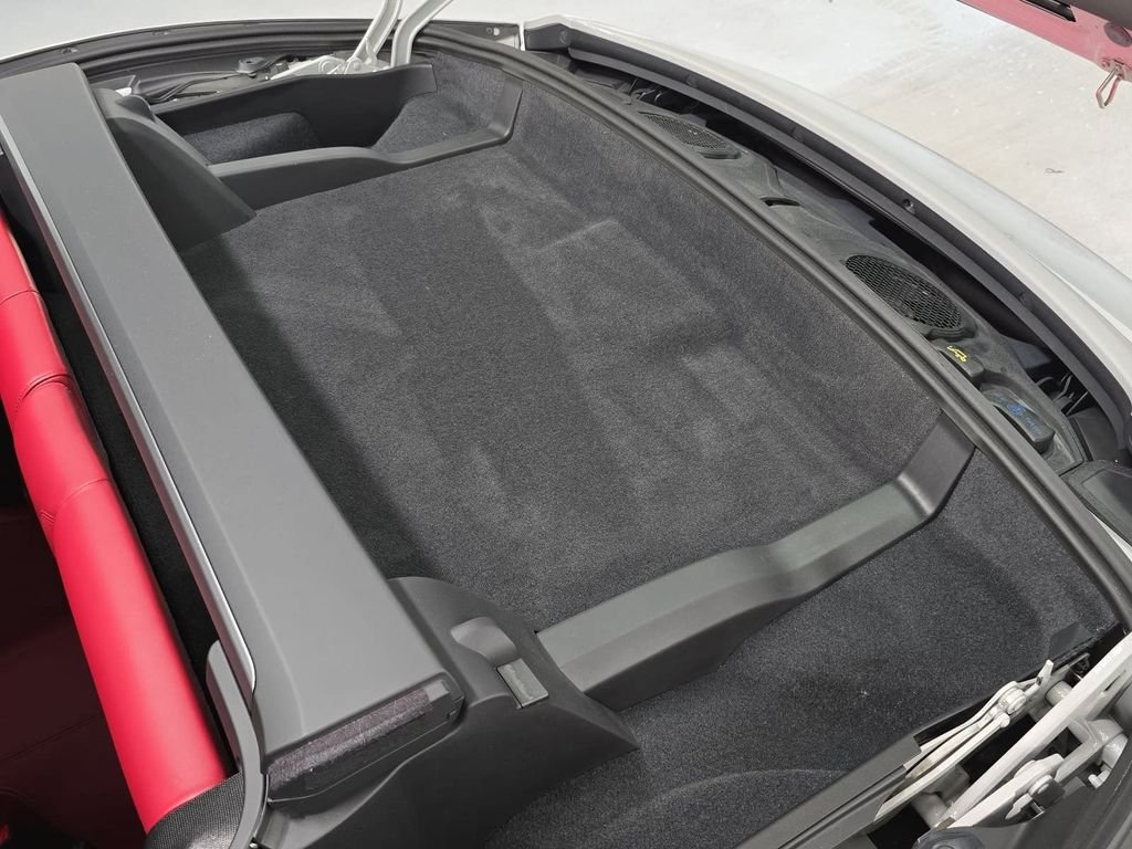 Used 2021  Porsche Targa 4S image 30
