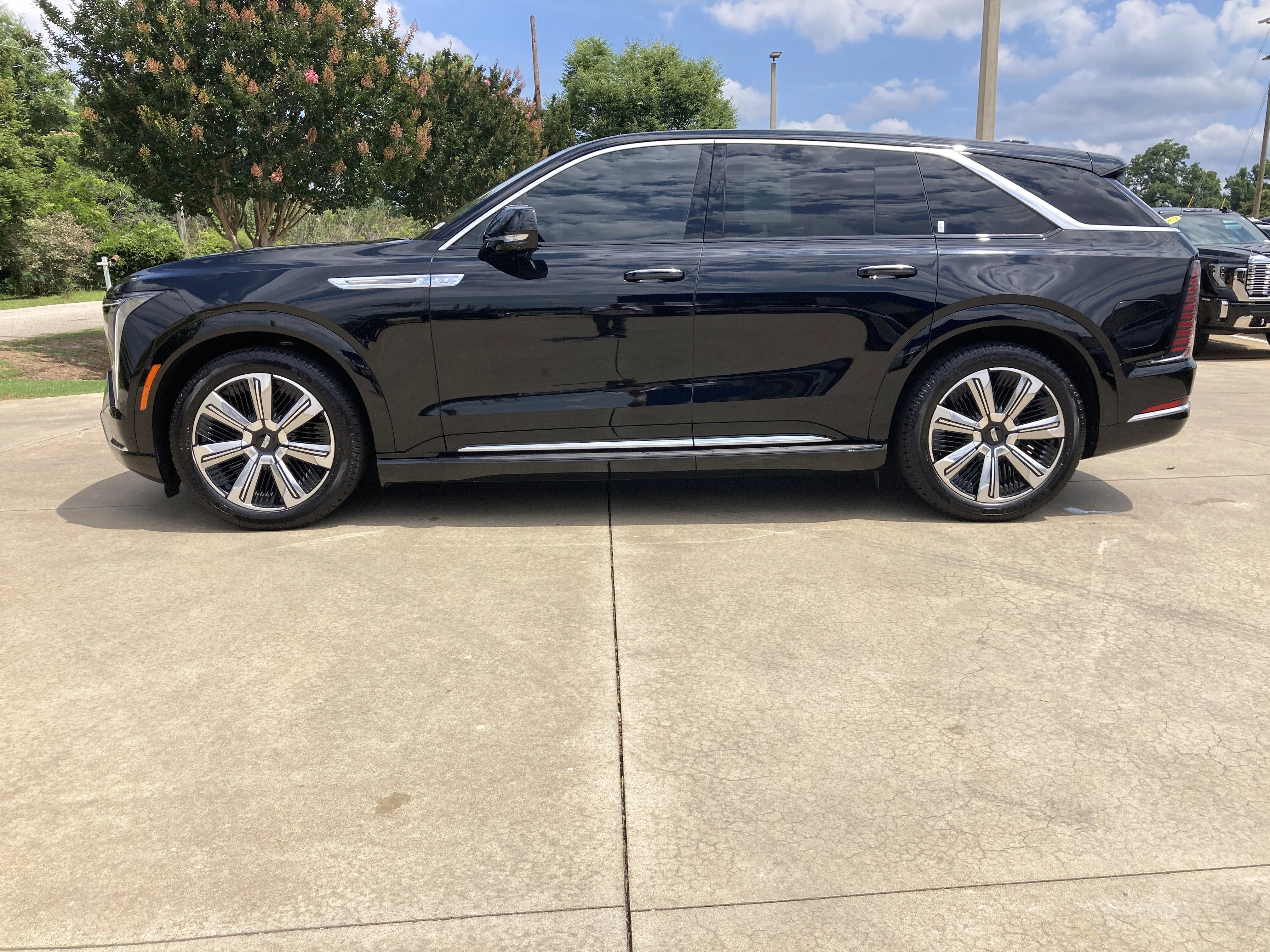 Used 2025 Black Raven Cadillac Luxury 2 image 8