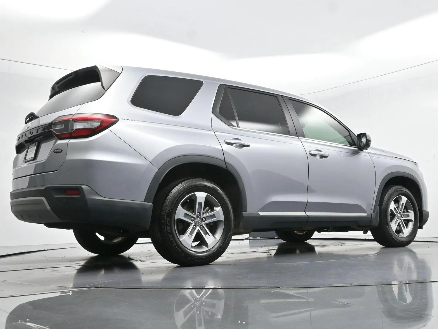 Used 2024 Lunar Silver Metallic Honda EX-L image 56
