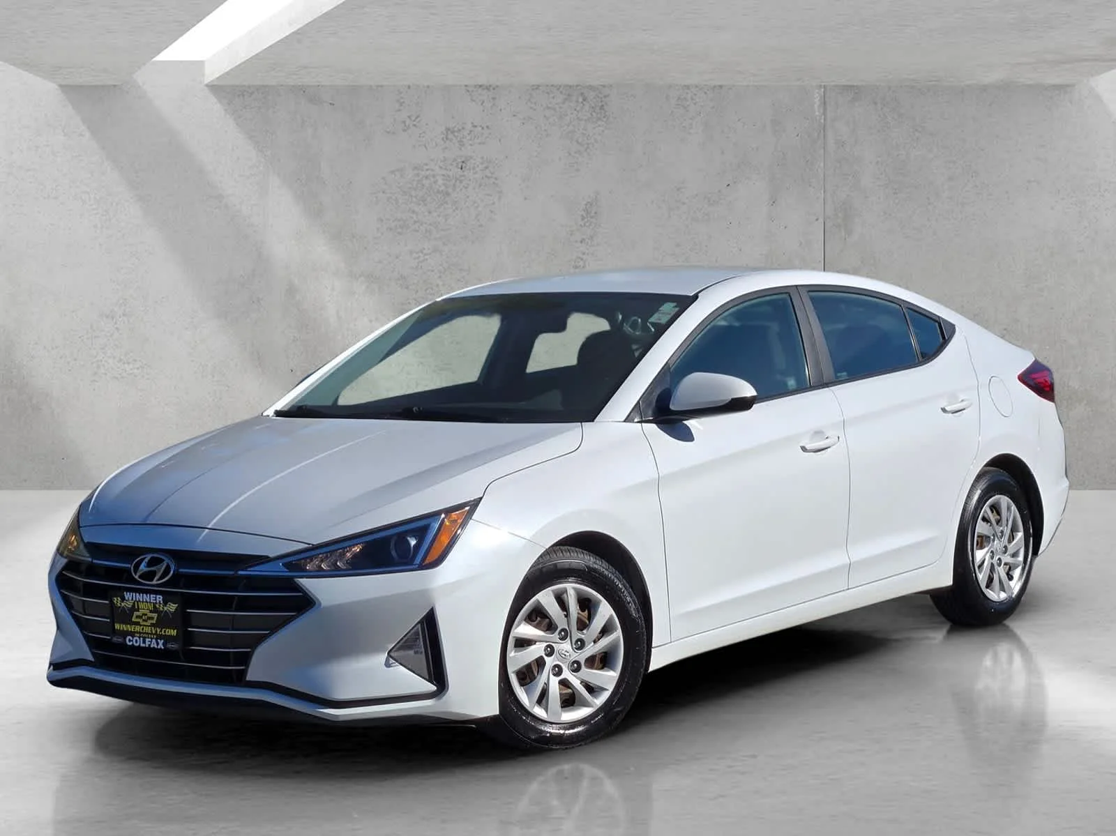 Used 2020  Hyundai SE image 8