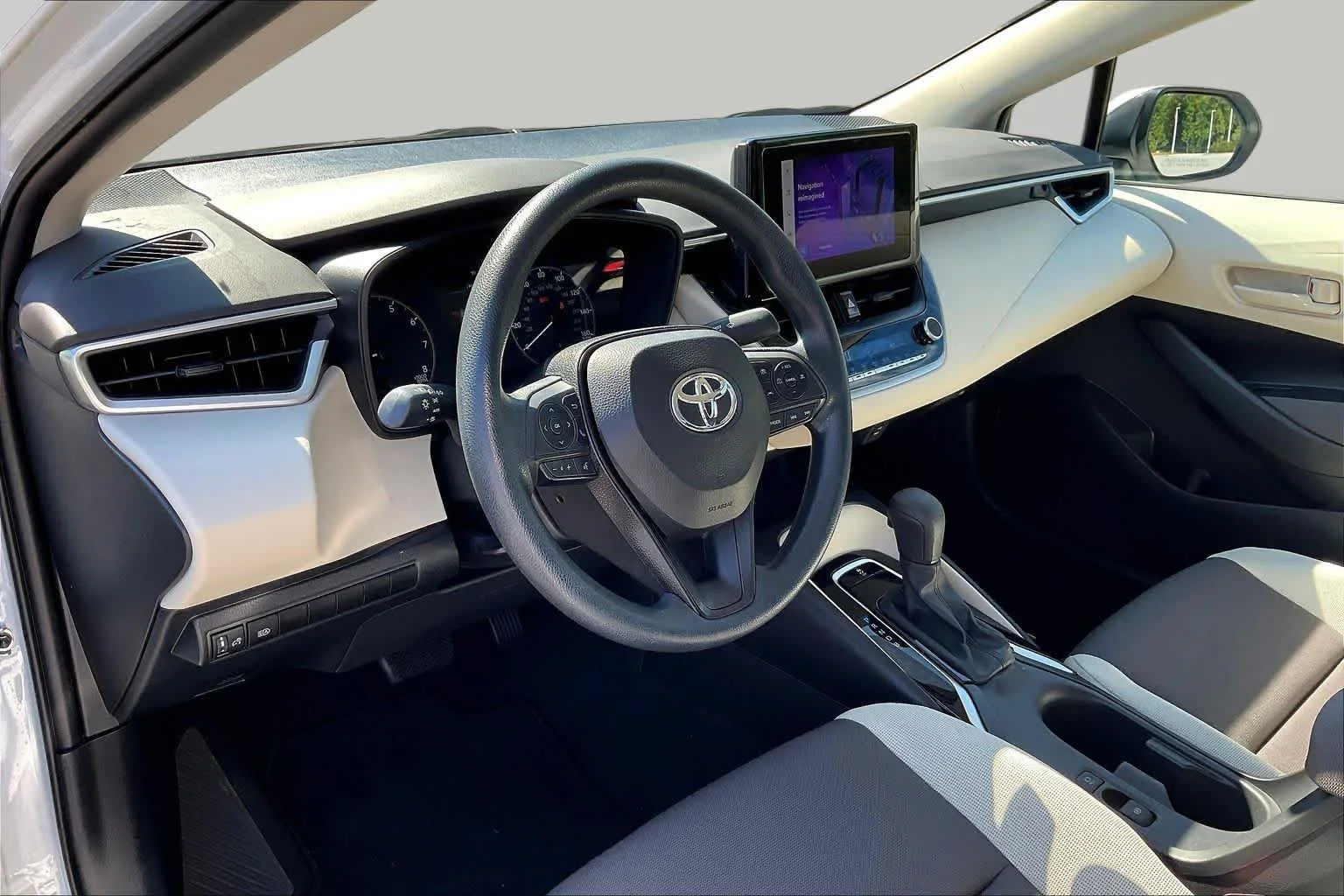 Used 2024 Ice Cap Toyota LE image 17
