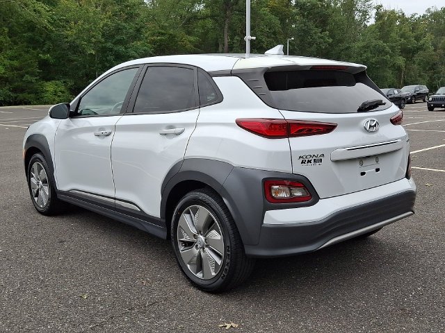 Used 2021 White Hyundai Limited image 5