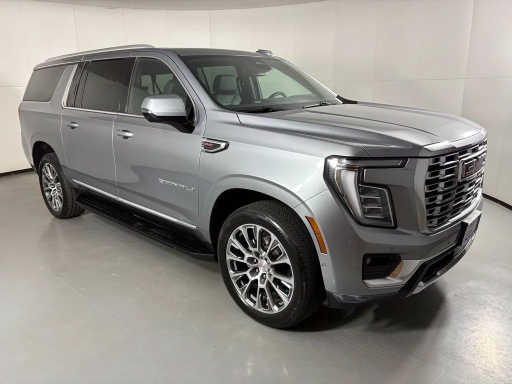 Used 2025 Silver GMC Denali image 2