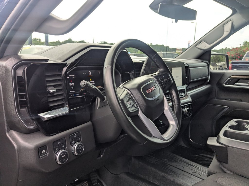 Used 2024 Onyx Black GMC Elevation image 13