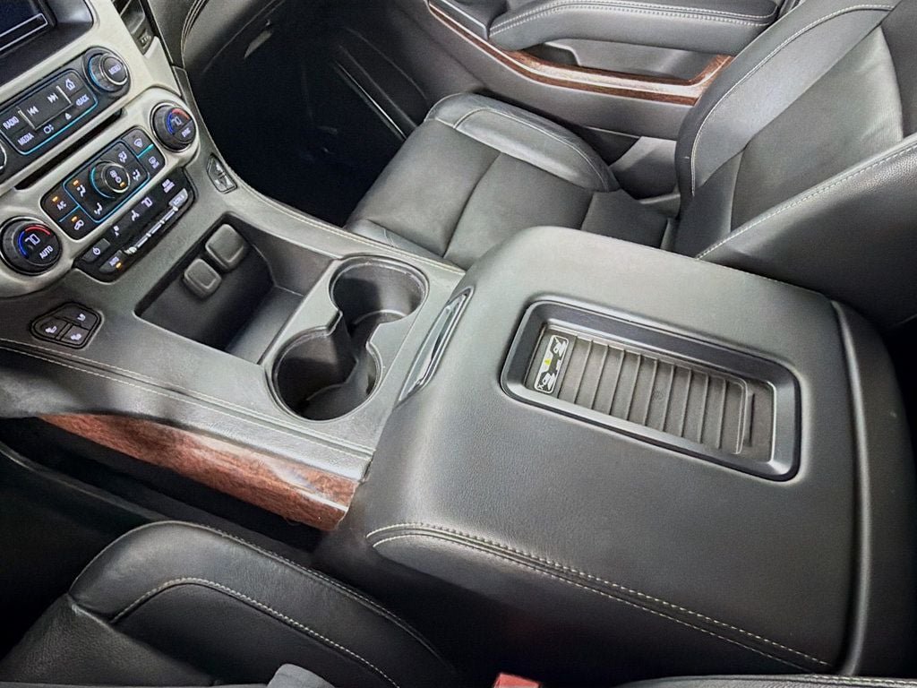 Used 2017 Onyx Black GMC 4WD 4dr SLT image 17
