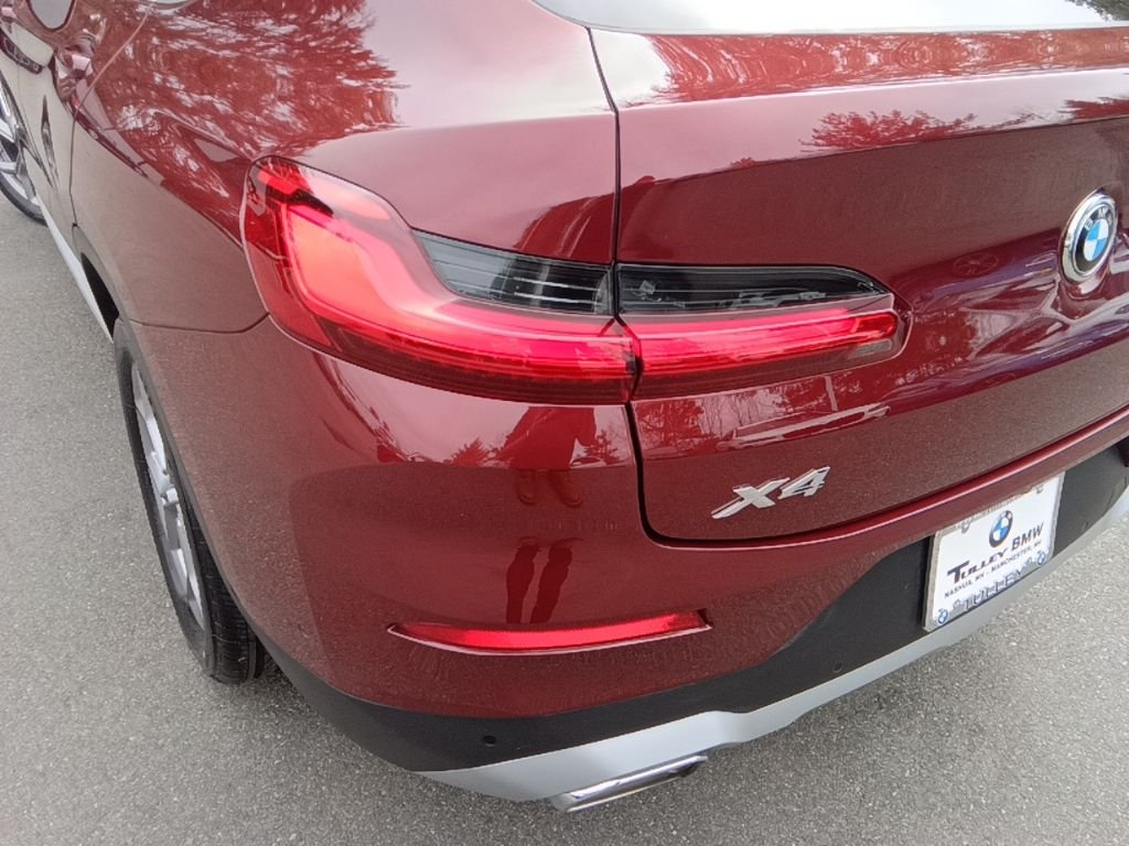 Used 2025 Aventurin Red Metallic BMW xDrive30i image 28