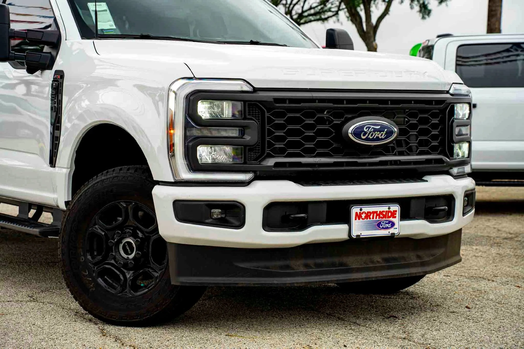 New 2026 Oxford White Ford XL image 3