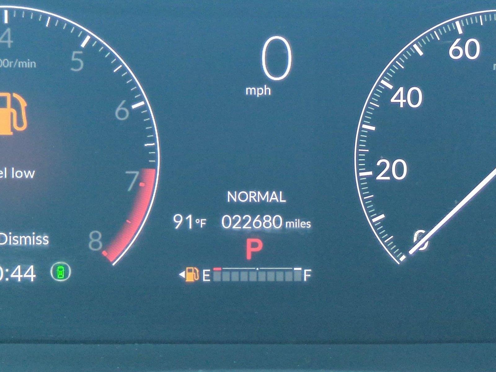 Used 2025 Solar Silver Metallic Honda Touring image 23