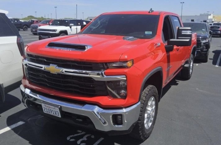 Used 2024 Chevrolet Silverado 2500HD LT with VIN 1GC4YNEY8RF104526 for sale in Kansas City