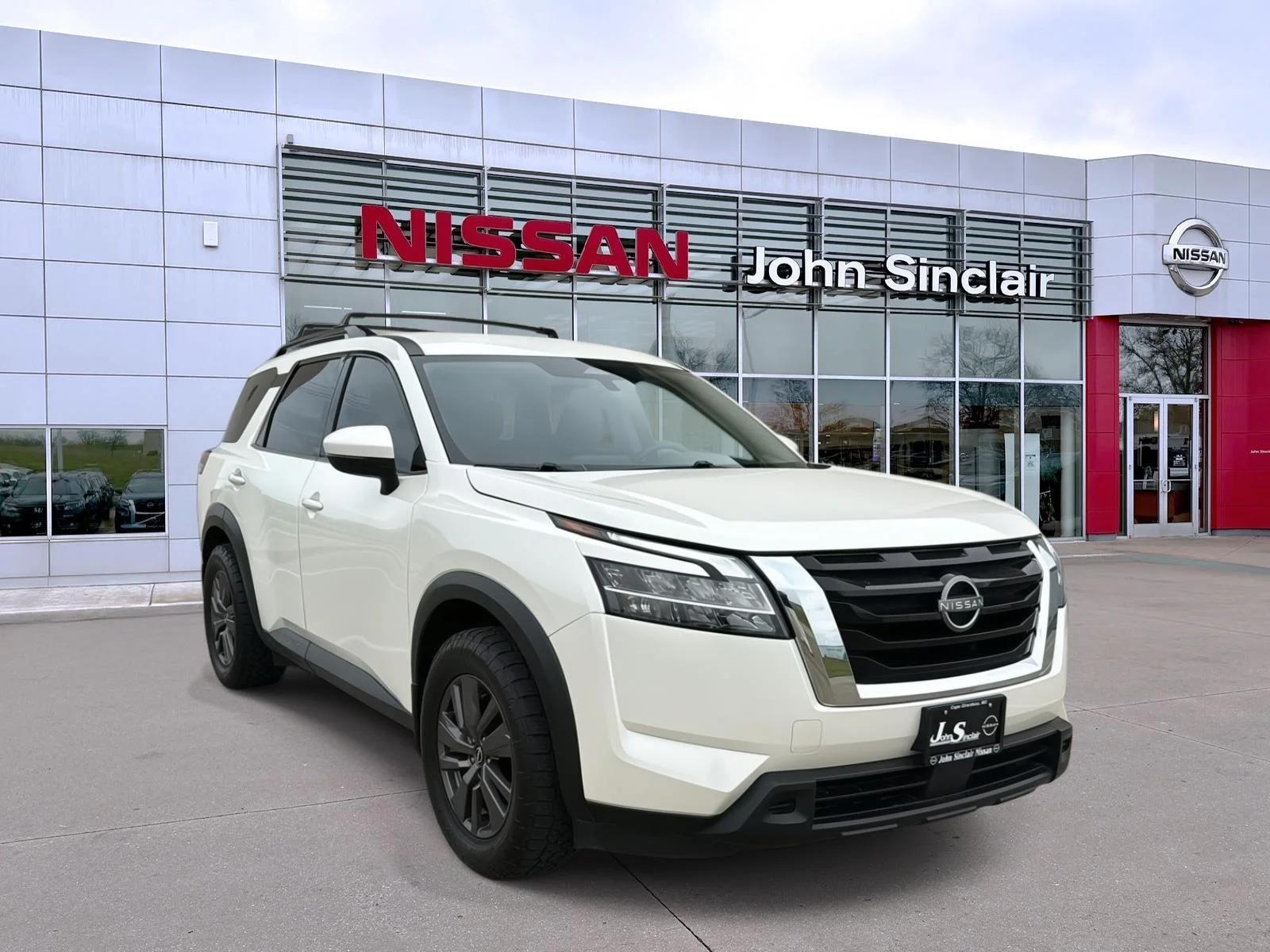 2022 Nissan Pathfinder SV 2WD's photo