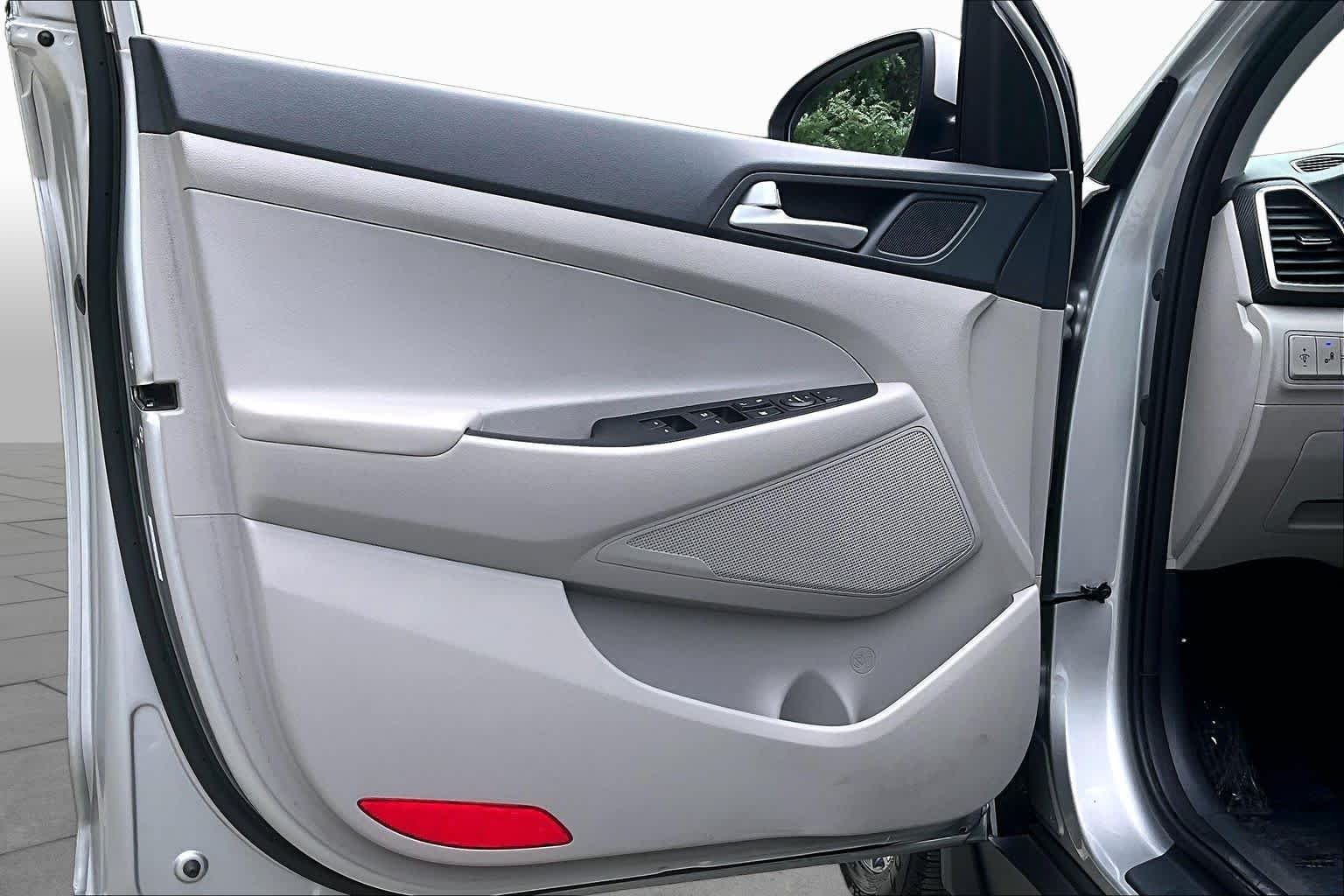 Used 2020 Stellar Silver Hyundai SEL image 22