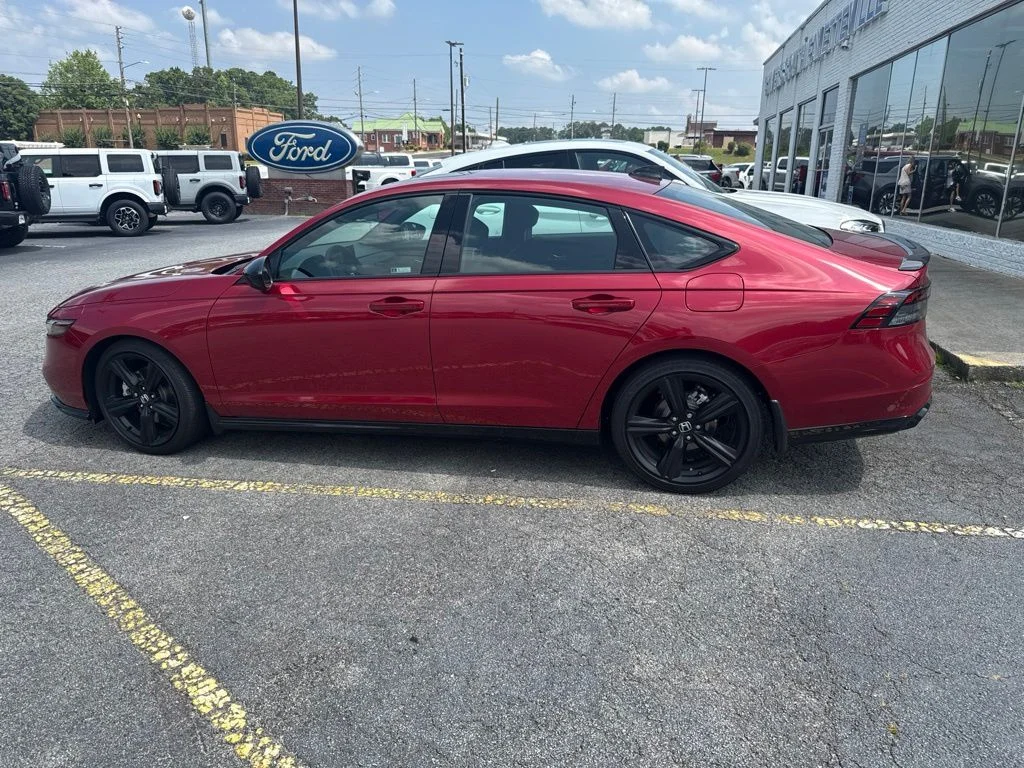 Used 2024  Honda Sport-L image 4