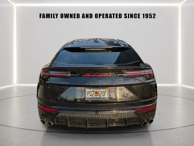 Used 2021 Black Lamborghini Base image 5