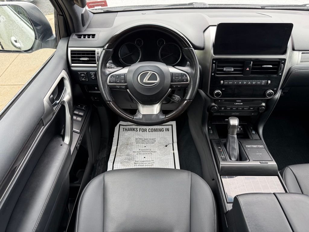 Used 2022 White Lexus 460 image 32