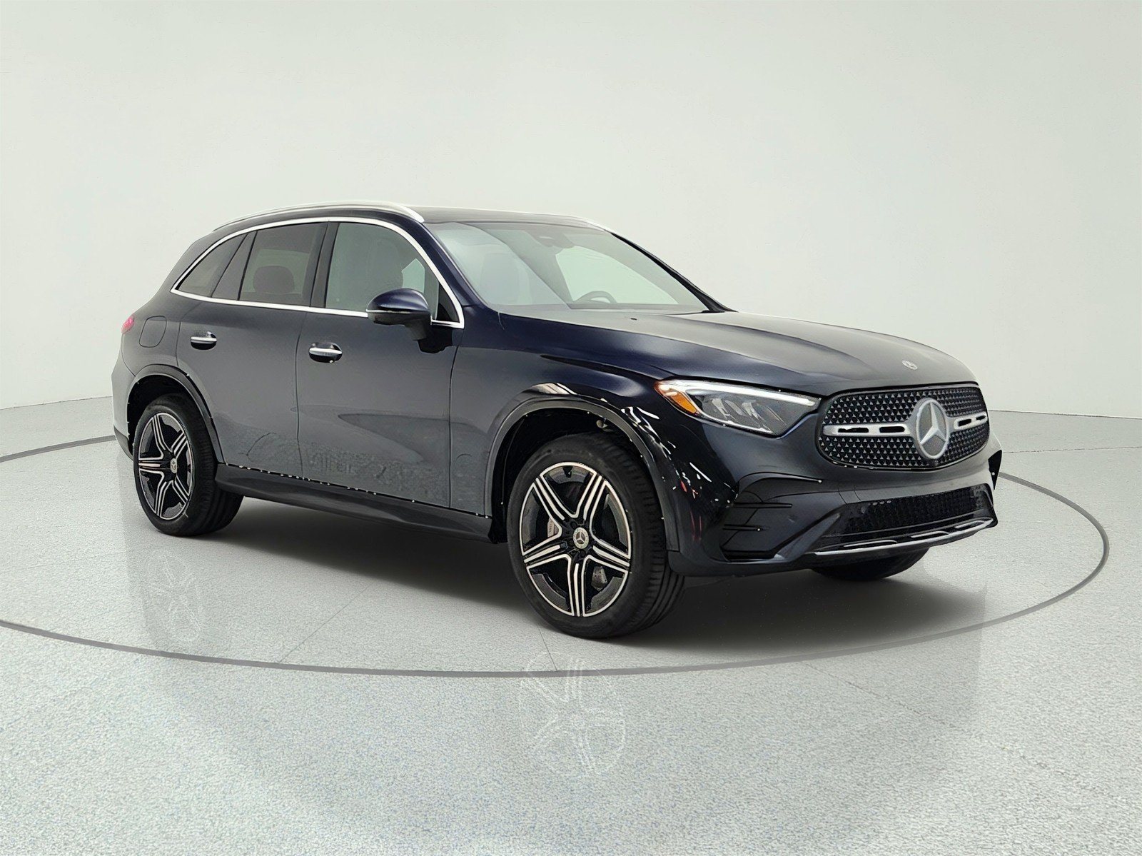 Used 2023 Nautical Blue Metallic Mercedes-Benz GLC 300 4MATIC® SUV image 3