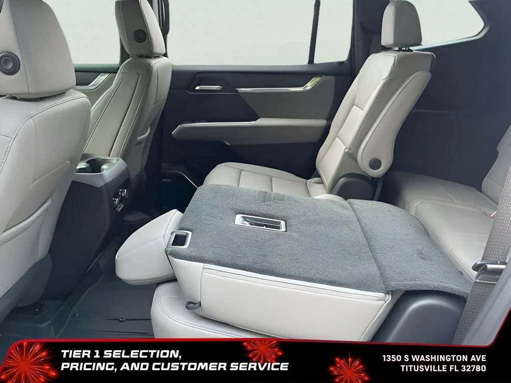 New 2026 Glacier White Tricoat GMC Elevation image 35