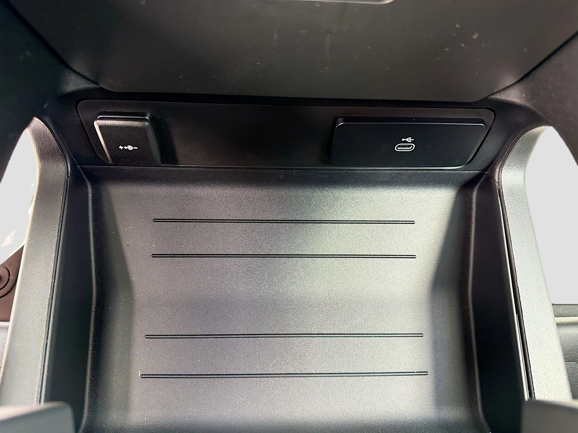 New 2026 Borasco Grey Metallic Land Rover S image 29
