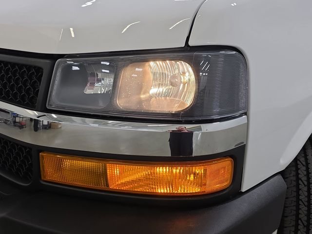Used 2022 White Chevrolet LT image 27