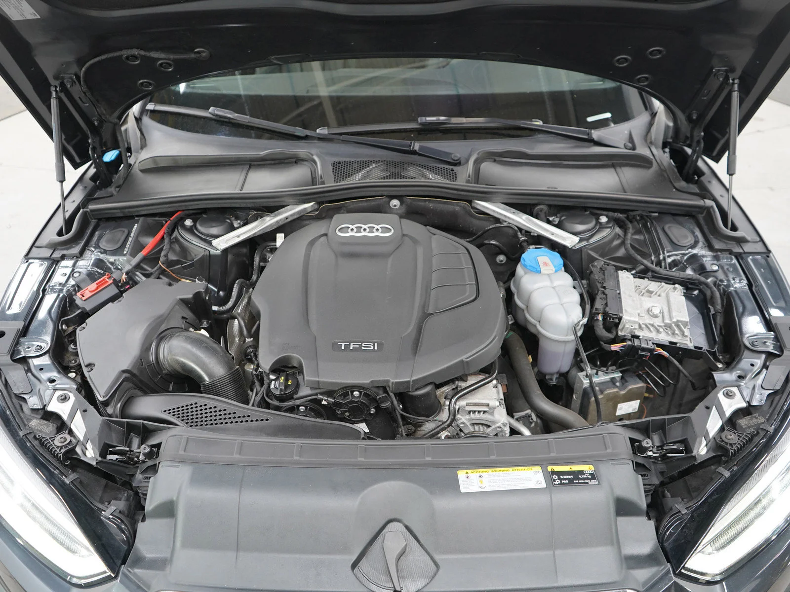 Used 2019 Manhattan Gray Metallic Audi 2.0T Premium Plus image 27