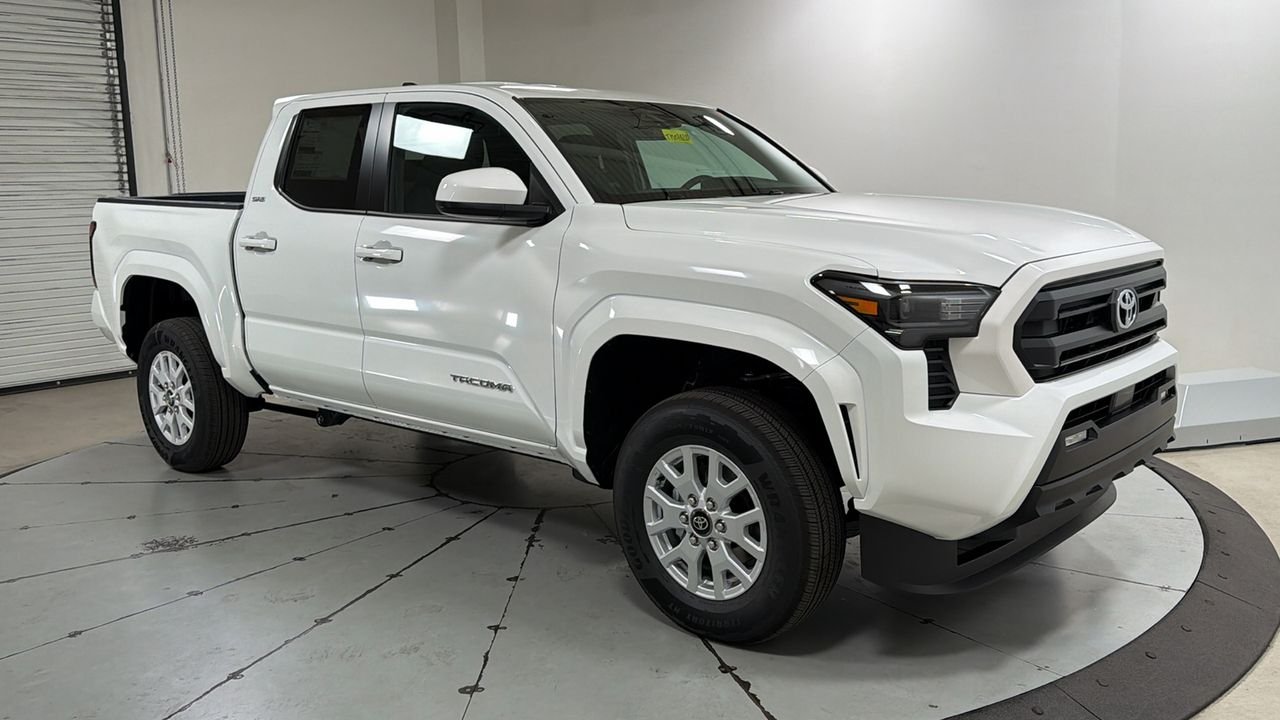 New 2026 Ice Cap Toyota  SR5 image 3